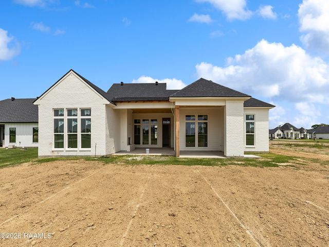 183 Cypress Bend Road, Scott, LA 70583