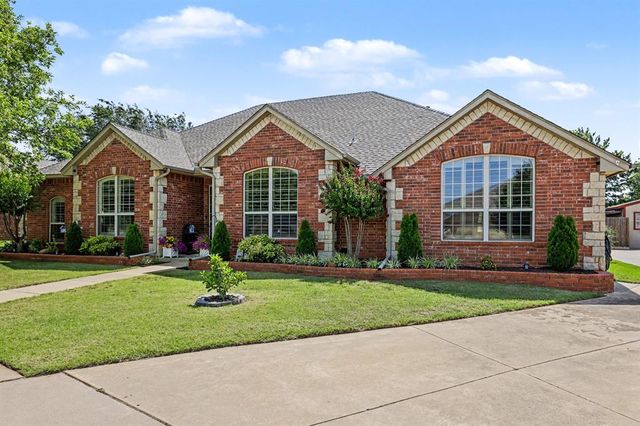 425 Summit Way, Norman, OK 73071