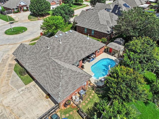 425 Summit Way, Norman, OK 73071