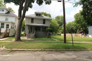 1014 Woodbridge Street, Jackson, MI 49203