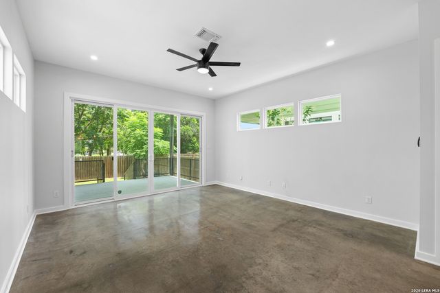1753 E CROCKETT ST, San Antonio, TX 78202
