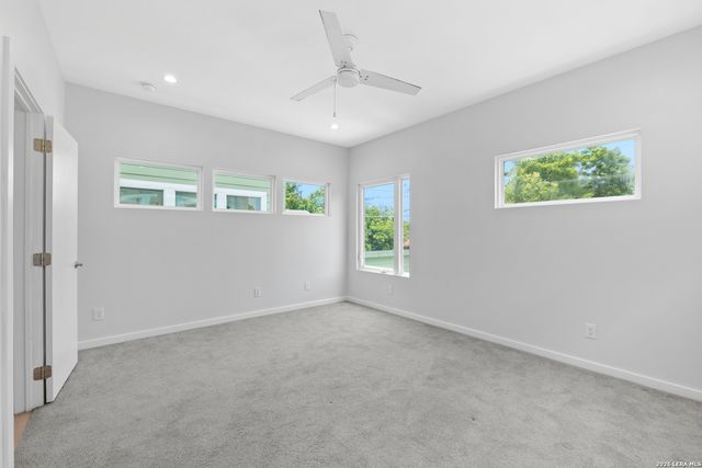 1753 E CROCKETT ST, San Antonio, TX 78202