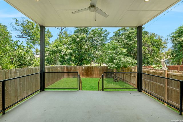 1753 E CROCKETT ST, San Antonio, TX 78202