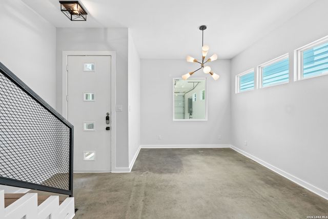 1753 E CROCKETT ST, San Antonio, TX 78202
