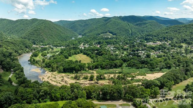765 River Road, Hot Springs, NC 28743