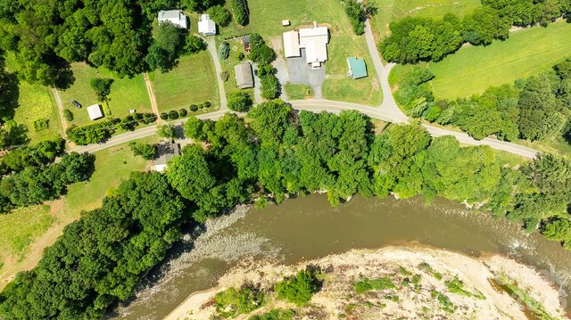 765 River Road, Hot Springs, NC 28743
