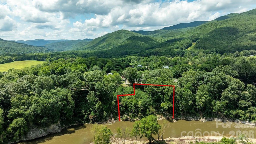 765 River Road, Hot Springs, NC 28743