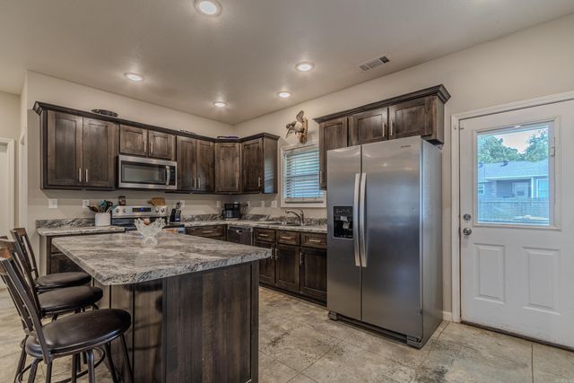 302 Stacy Drive, Paragould, AR 72450