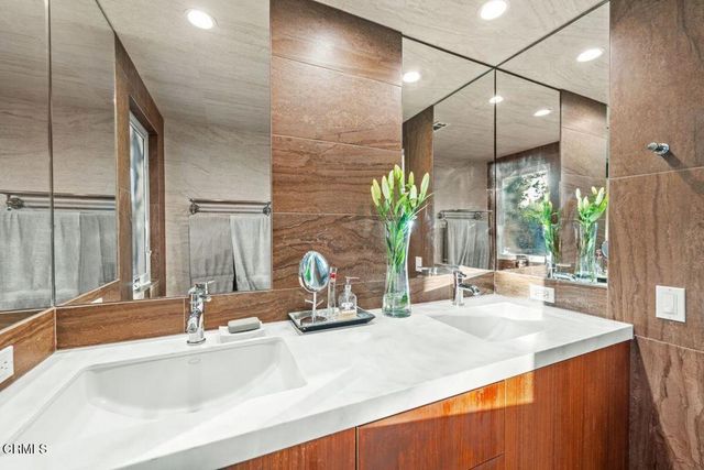 1116 Del Nido Court, Ojai, CA 93023