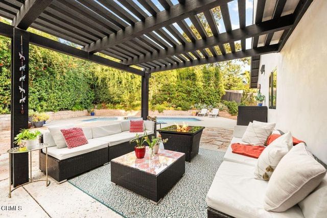 1116 Del Nido Court, Ojai, CA 93023