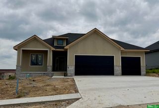12363 Windsor Drive, Papillion, NE 68046