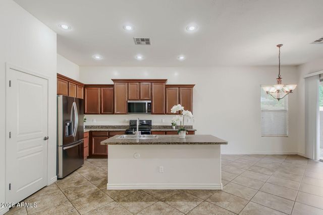 18188 W PARADISE Lane, Surprise, AZ 85388