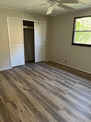 112 Esther Dr, Coalmont, TN 37313