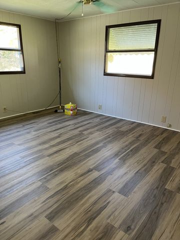 112 Esther Dr, Coalmont, TN 37313