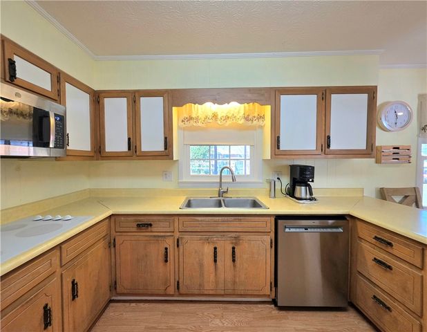 2505 Winchester Road, Waycross, GA 31501