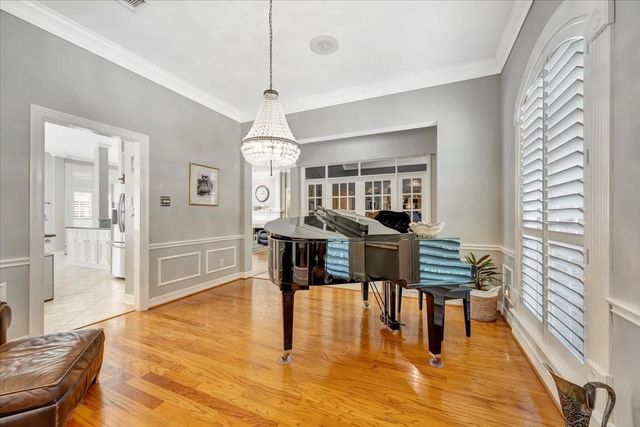 17027 Chapel Park Way, Houston, TX 77059