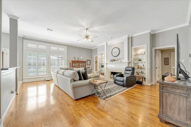 17027 Chapel Park Way, Houston, TX 77059