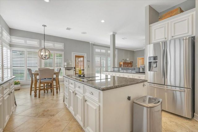 17027 Chapel Park Way, Houston, TX 77059