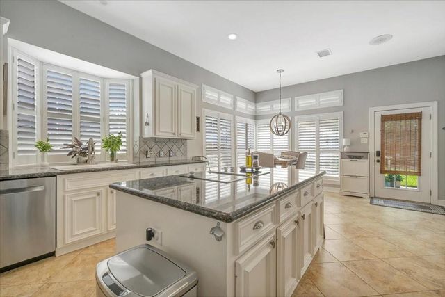 17027 Chapel Park Way, Houston, TX 77059