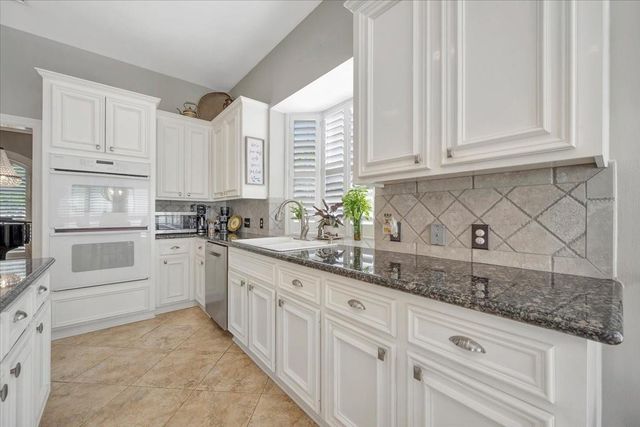 17027 Chapel Park Way, Houston, TX 77059