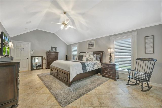 17027 Chapel Park Way, Houston, TX 77059