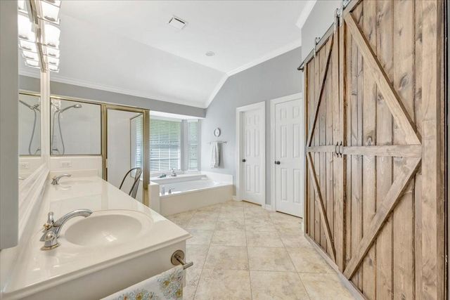 17027 Chapel Park Way, Houston, TX 77059