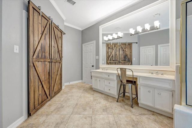 17027 Chapel Park Way, Houston, TX 77059