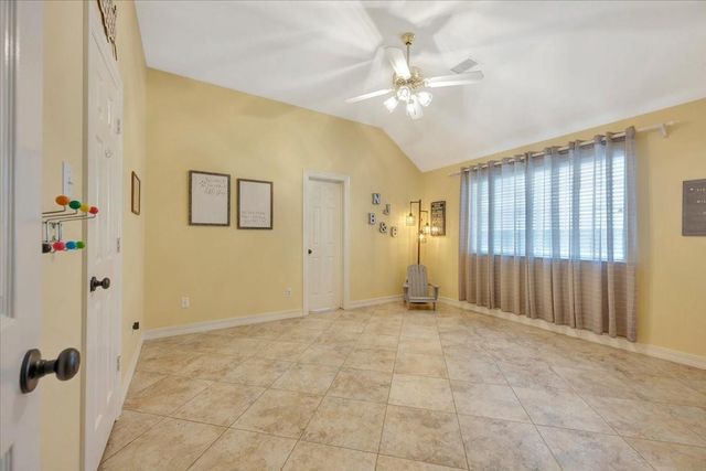 17027 Chapel Park Way, Houston, TX 77059