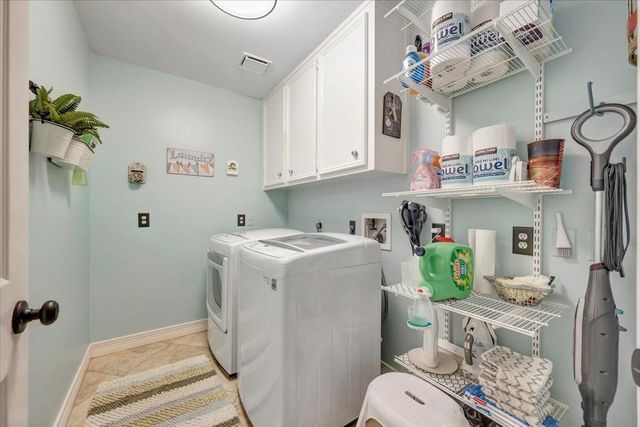 17027 Chapel Park Way, Houston, TX 77059