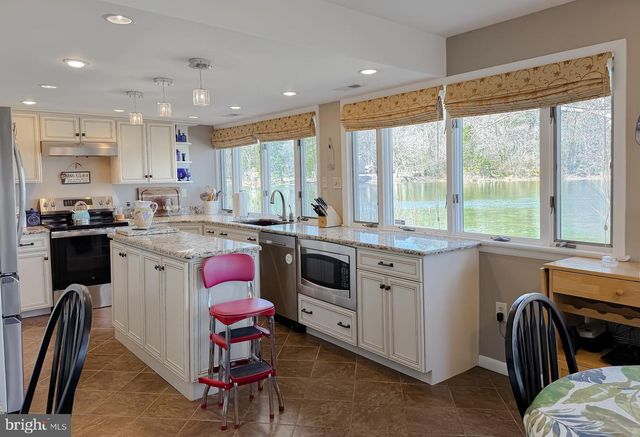 49716 AIREDELE RD, Ridge, MD 20680