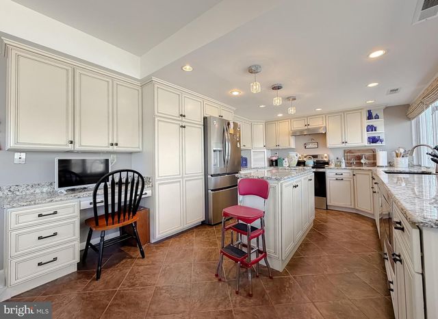 49716 AIREDELE RD, Ridge, MD 20680