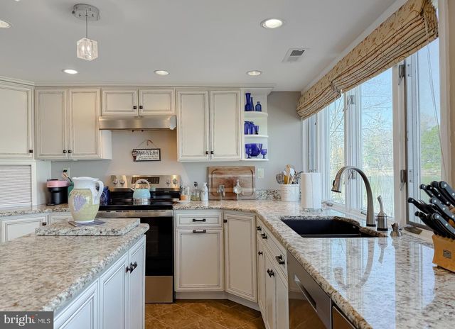 49716 AIREDELE RD, Ridge, MD 20680