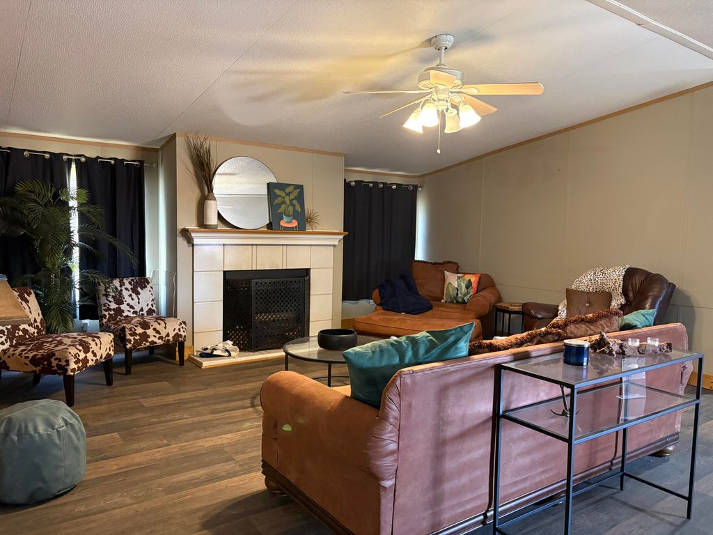 Image 5 of property listing at 1163 Register Road, Colorado City, TX 79512