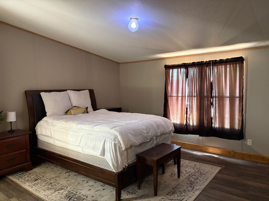 Image 9 of property listing at 1163 Register Road, Colorado City, TX 79512