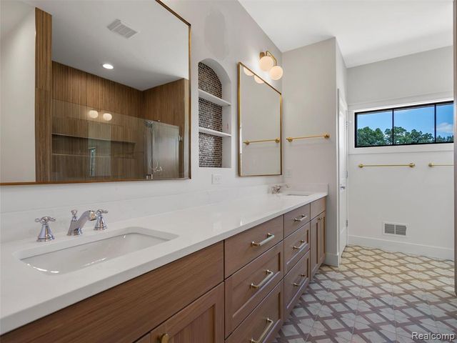 3681 Outback Trail, Putnam Twp, MI 48169