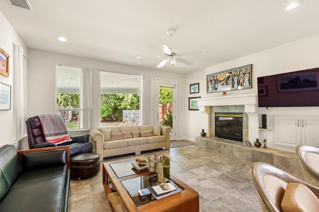 5415 Rogers St, Davis, CA 95618