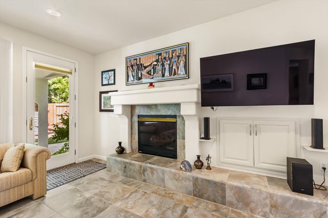 5415 Rogers St, Davis, CA 95618