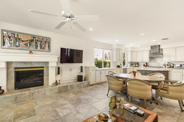 5415 Rogers St, Davis, CA 95618