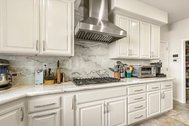 5415 Rogers St, Davis, CA 95618