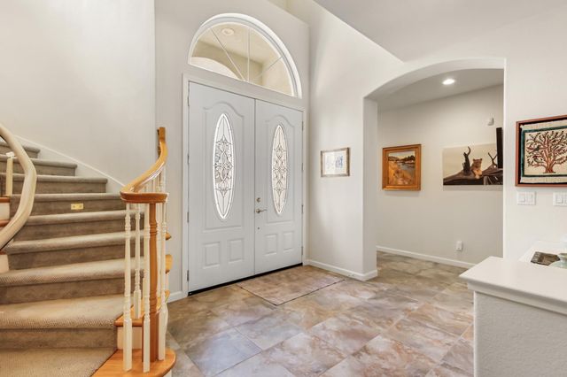 5415 Rogers St, Davis, CA 95618