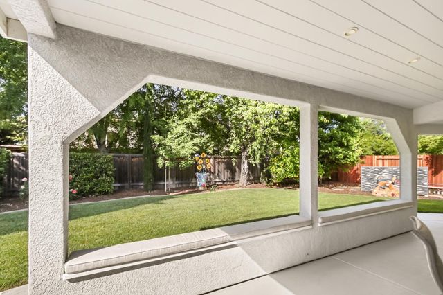 5415 Rogers St, Davis, CA 95618