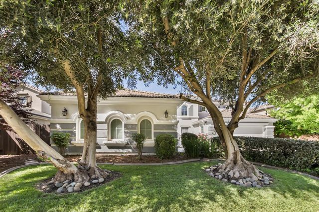 5415 Rogers St, Davis, CA 95618