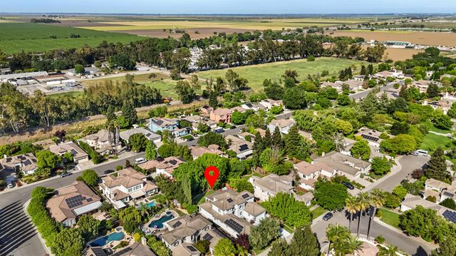 5415 Rogers St, Davis, CA 95618