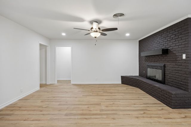 5805 Wedgmont Circle N N, Fort Worth, TX 76133