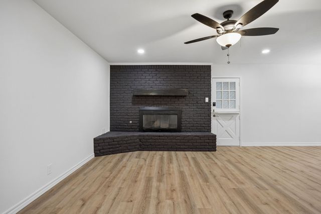 5805 Wedgmont Circle N N, Fort Worth, TX 76133