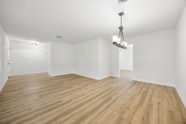 5805 Wedgmont Circle N N, Fort Worth, TX 76133