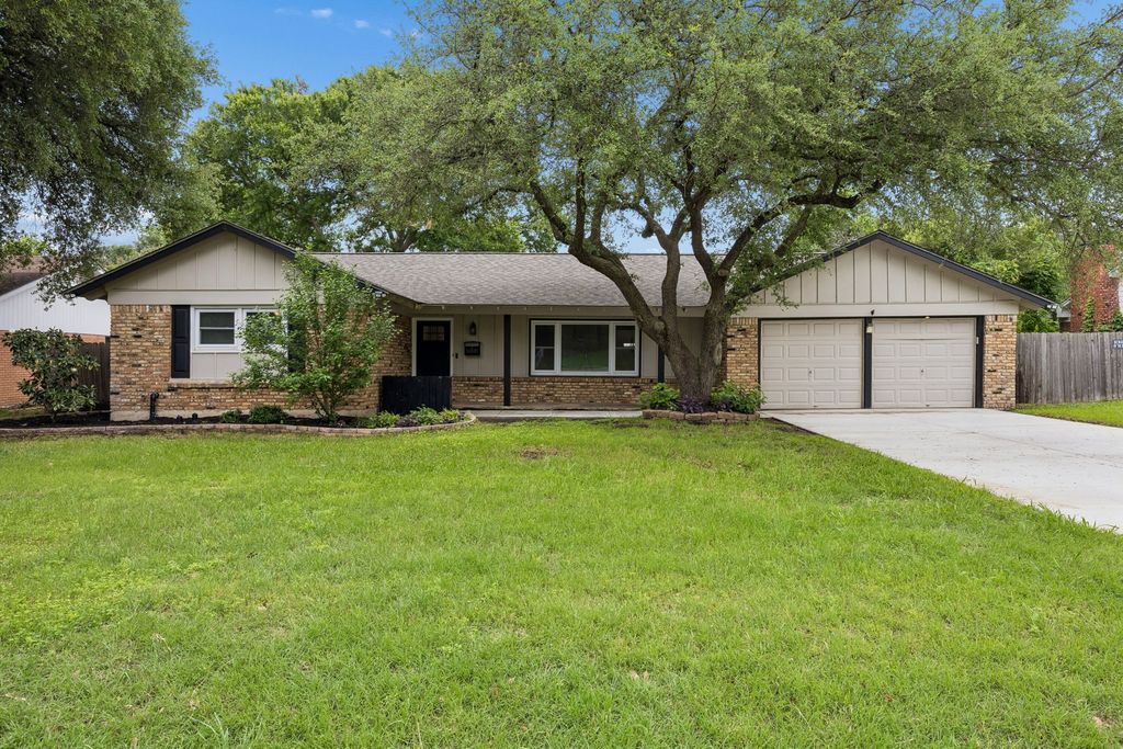 5805 Wedgmont Circle N N, Fort Worth, TX 76133