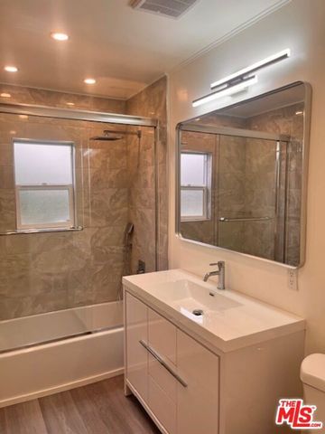 841 N Kilkea Drive, Los Angeles, CA 90046