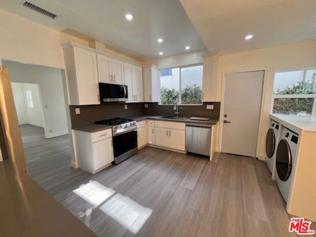 841 N Kilkea Drive, Los Angeles, CA 90046