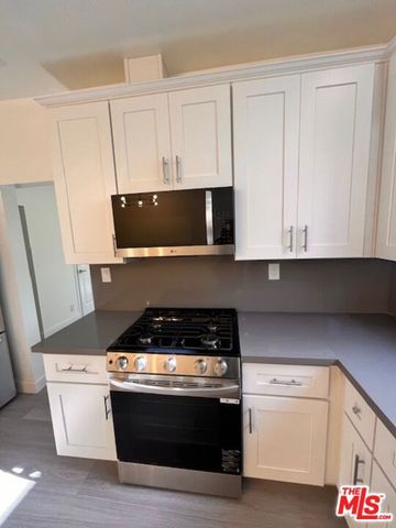 841 N Kilkea Drive, Los Angeles, CA 90046